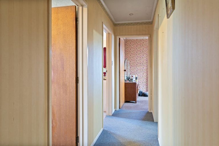 Photo of property in 8 Papawai Road, Greytown, 5712