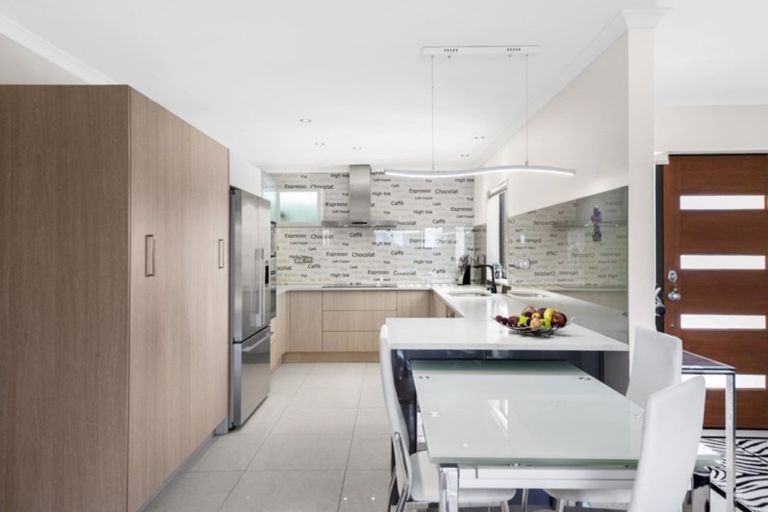 Photo of property in 7 Mcburney Place, Mangere East, Auckland, 2024