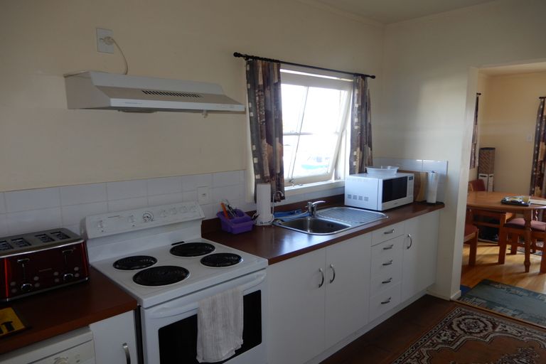 Photo of property in 6 Cambridge Street, Putaruru, 3411