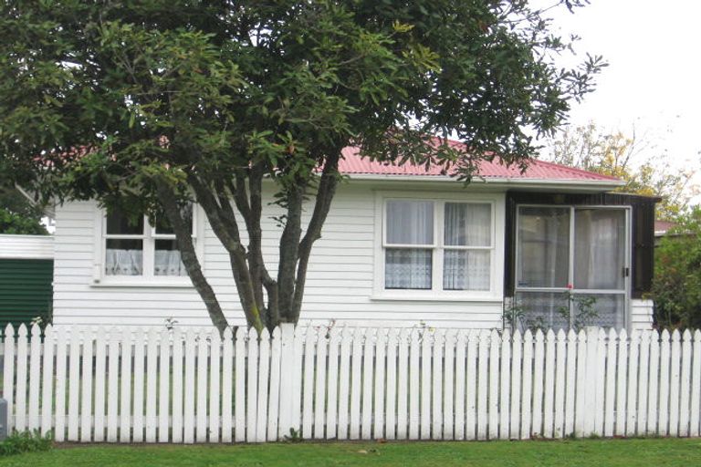 Photo of property in 10 Te Kanawa Crescent, Henderson, Auckland, 0610