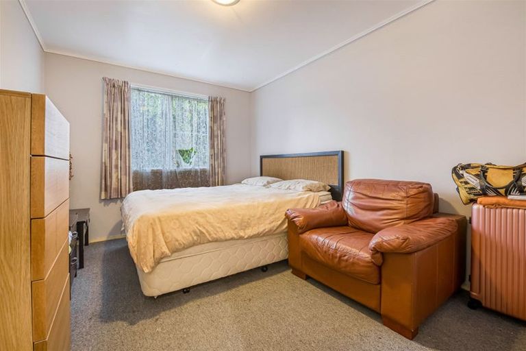 Photo of property in 53 Donovan Avenue, Massey, Auckland, 0614