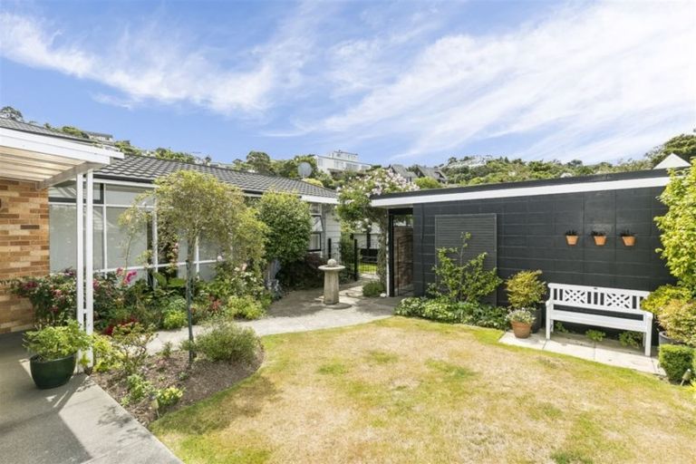 Photo of property in 20 Rama Crescent, Khandallah, Wellington, 6035