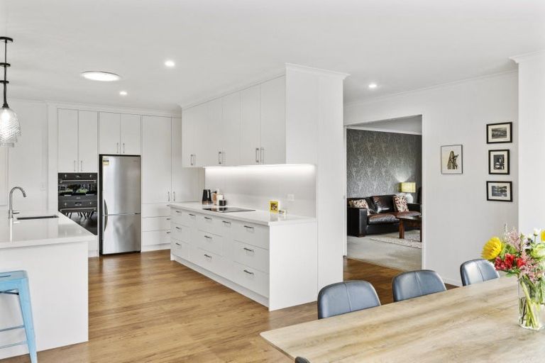 Photo of property in 9r Jason Place, Pyes Pa, Tauranga, 3112