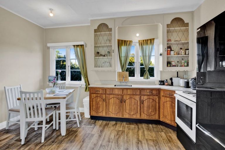 Photo of property in 32 Leicester Street, Patea, 4520