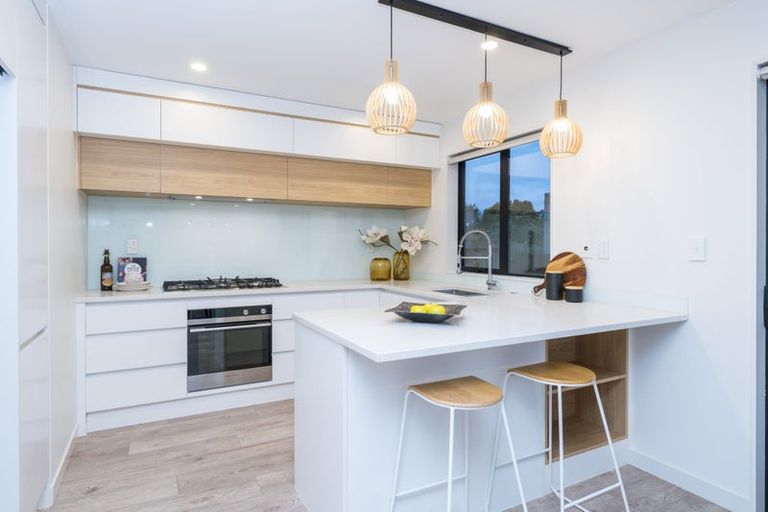 Photo of property in 29d Mackenzie Street, Te Atatu South, Auckland, 0610