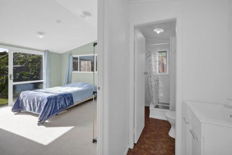 Photo of property in 16 Plympton Street, Brooklands, New Plymouth, 4310