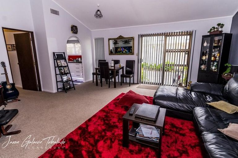 Photo of property in 3/21 Northall Road, New Lynn, Auckland, 0600