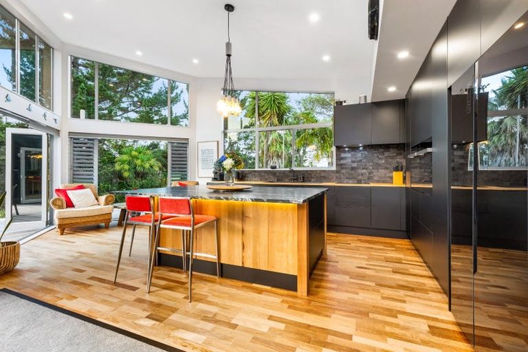 Photo of property in 84a Scott Road, Stanmore Bay, Whangaparaoa, 0932