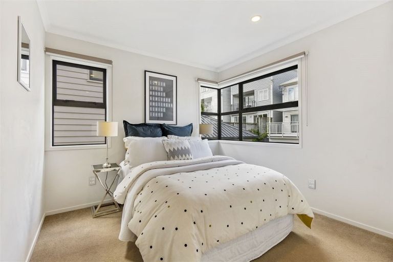 Photo of property in 6 Hirimate Place, Flat Bush, Auckland, 2019