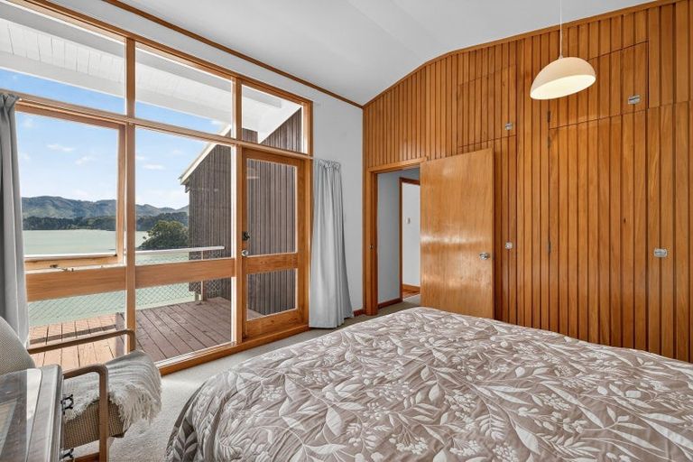 Photo of property in 393 Marine Drive, Charteris Bay, Governors Bay, 8971