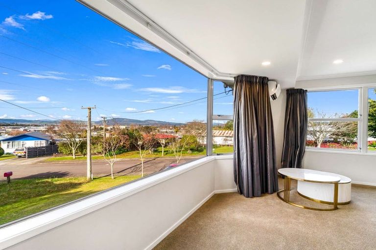 Photo of property in 9 Teal Place, Selwyn Heights, Rotorua, 3015