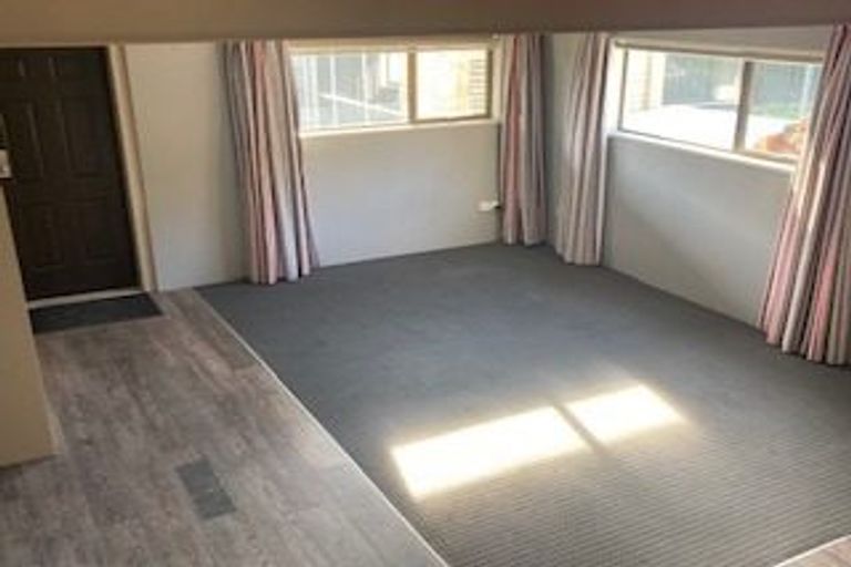 Photo of property in 2 Leith Street, Kinmont Park, Mosgiel, 9024