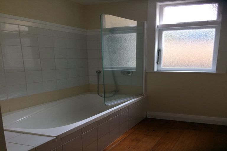 Photo of property in 332 Adelaide Road, Newtown, Wellington, 6021