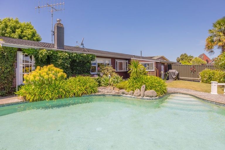 Photo of property in 32 Kent Terrace, Taradale, Napier, 4112