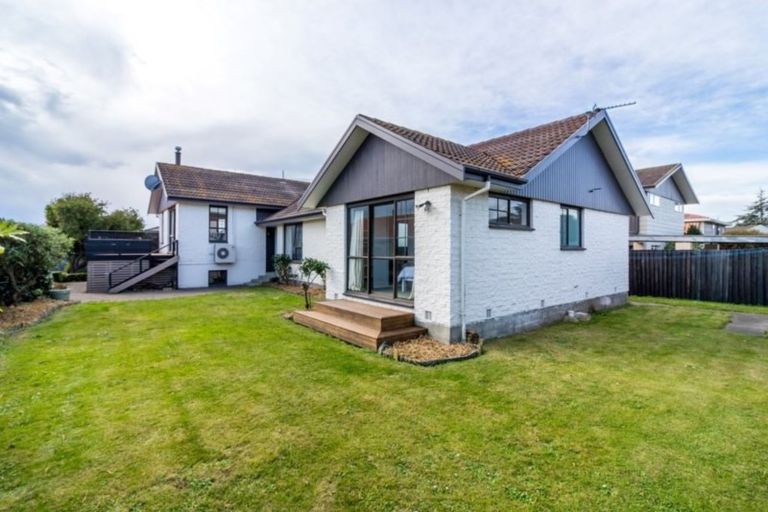 Photo of property in 209 Maidstone Road, Avonhead, Christchurch, 8042