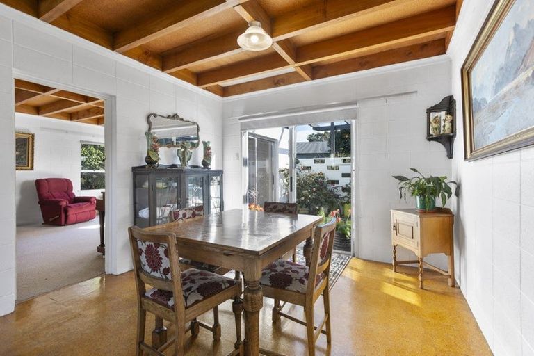 Photo of property in 194a Seaview Road, Westown, New Plymouth, 4310