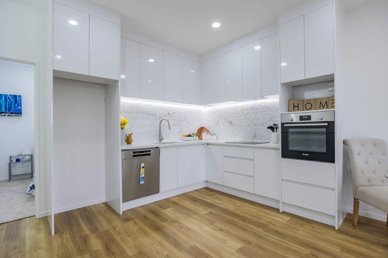 Photo of property in 57b Rathgar Road, Henderson, Auckland, 0610