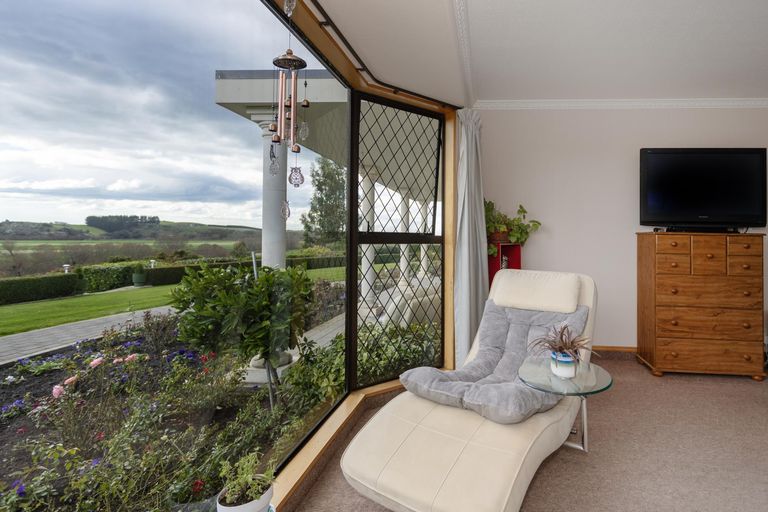 Photo of property in 10 Jarrow Street, Maheno, Oamaru, 9495