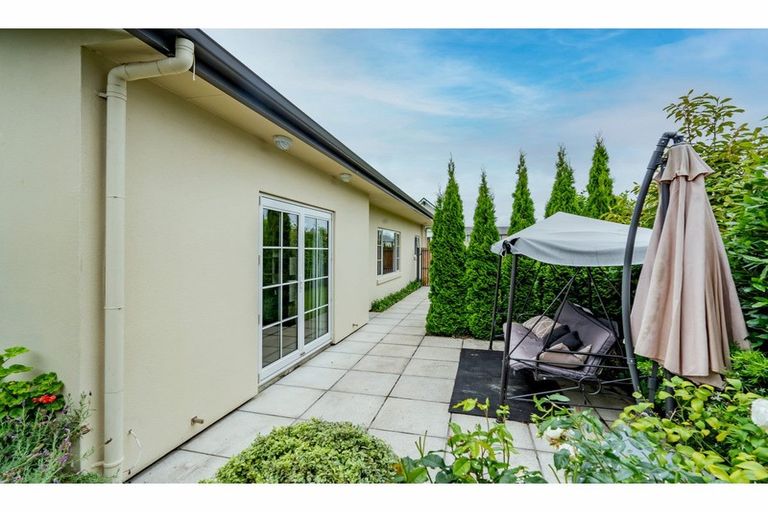 Photo of property in 35 Gresford Street, Edgeware, Christchurch, 8013