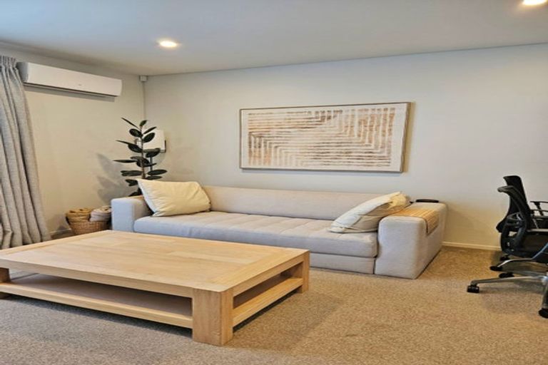 Photo of property in 4 Ceramic Lane, New Lynn, Auckland, 0600