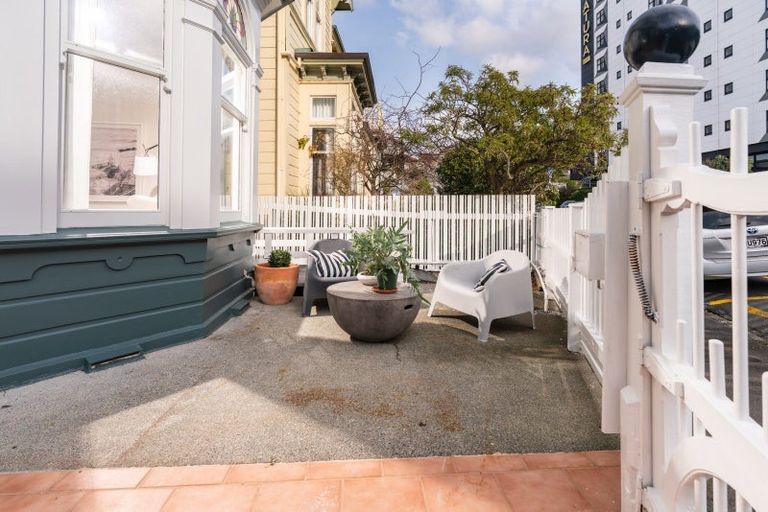 Photo of property in 18 Portland Crescent, Thorndon, Wellington, 6011