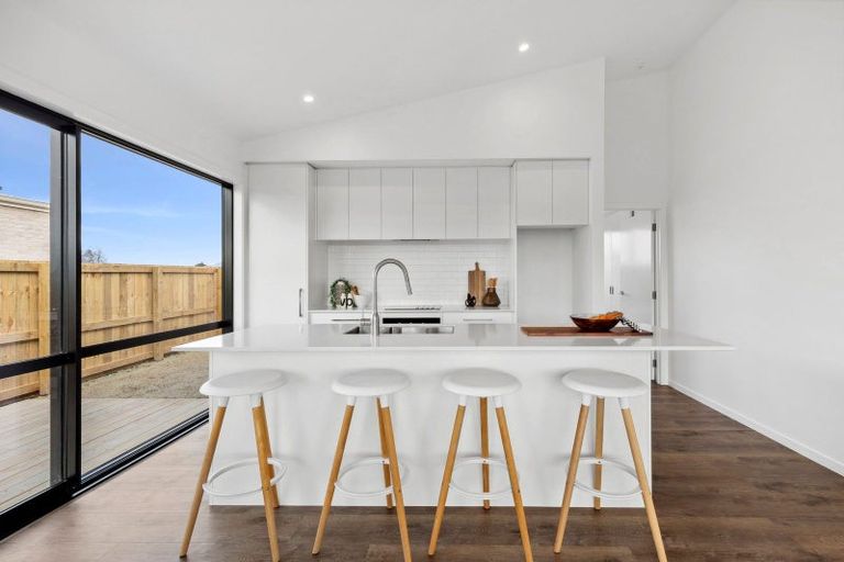 Photo of property in 20 One Haruru Street, Cambridge, 3493