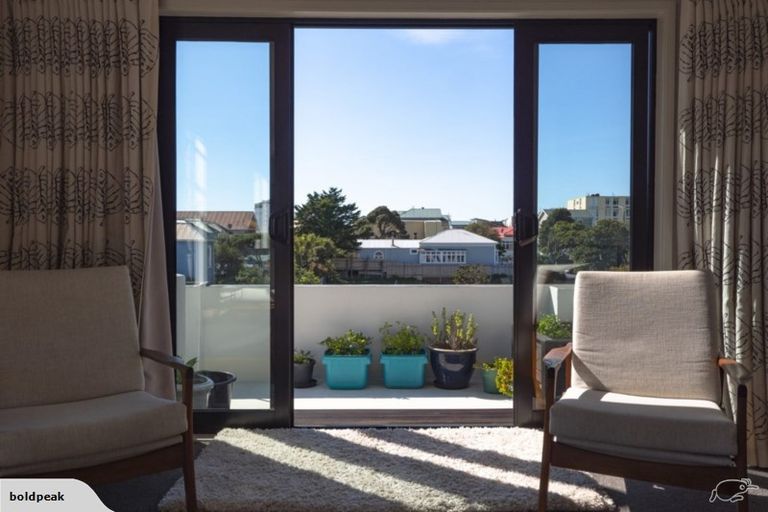 Photo of property in 12/24u Elizabeth Street, Mount Victoria, Wellington, 6011