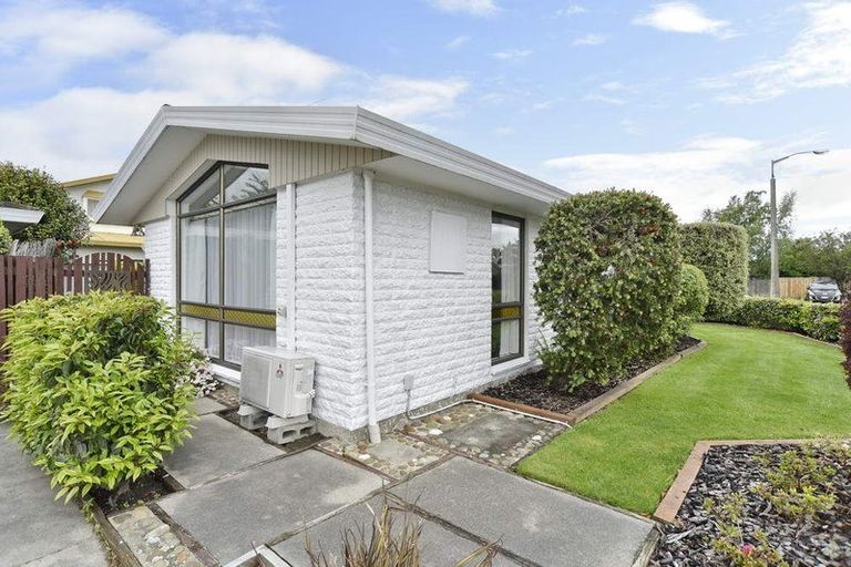 Photo of property in 2a Kinley Street, Rangiora, 7400