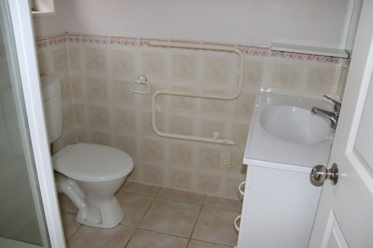 Photo of property in 7 Mullagh Place, East Tamaki Heights, Auckland, 2016