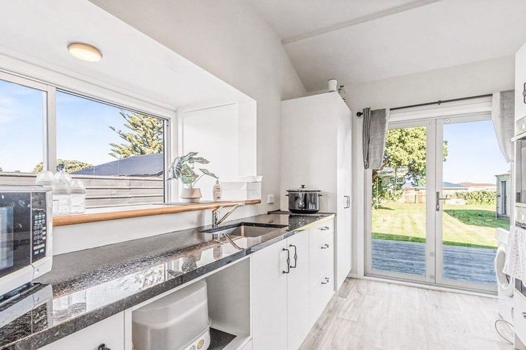 Photo of property in 219 Puriri Street, Castlecliff, Whanganui, 4501