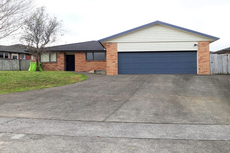 Photo of property in 20 Kathleen Reece Place, Waiuku, 2123