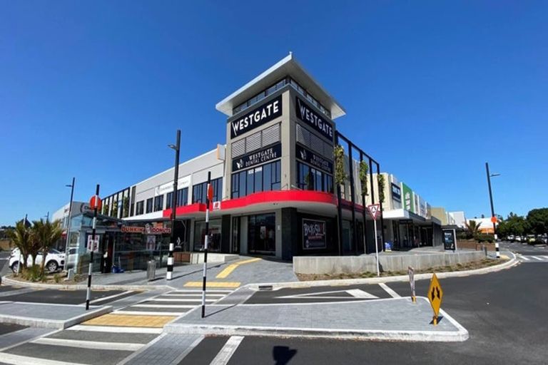 Photo of property in 19 Paretao Street, Massey, Auckland, 0614