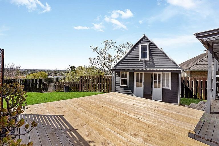 Photo of property in 18 Prangley Avenue, Mangere, Auckland, 2022