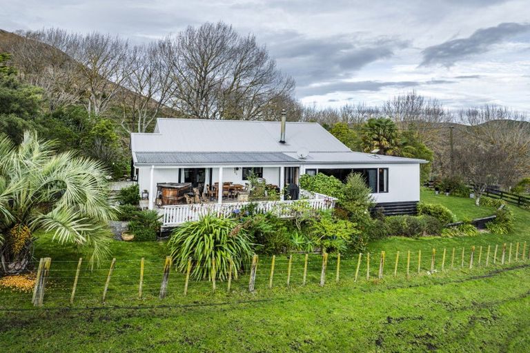 Photo of property in 122 Waipunga Road, Eskdale, Napier, 4181