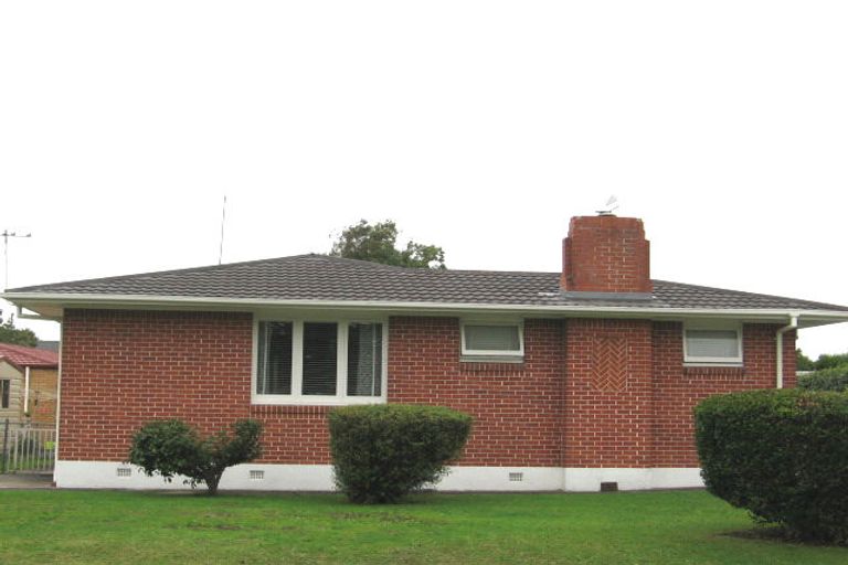 Photo of property in 12 Te Kanawa Crescent, Henderson, Auckland, 0610