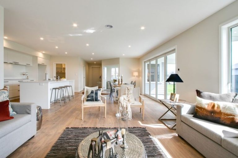 Photo of property in 14 Ruahine Road, Poraiti, Napier, 4112