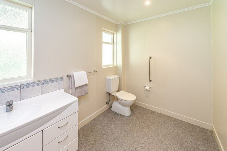 Photo of property in 5 Durie Vale Road, Durie Hill, Whanganui, 4500