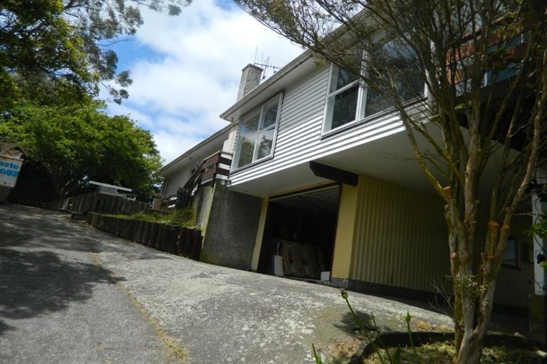 Photo of property in 5 Huia Street, Tawa, Wellington, 5028