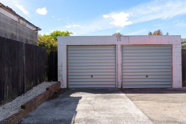 Photo of property in 4 Wadeley Road, Ilam, Christchurch, 8041