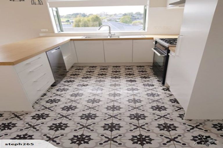 Photo of property in 56 Highgrove Place, Bethlehem, Tauranga, 3110