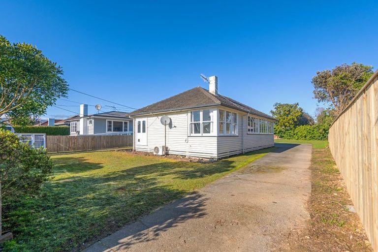 Photo of property in 18 Rutland Street, Levin, 5510