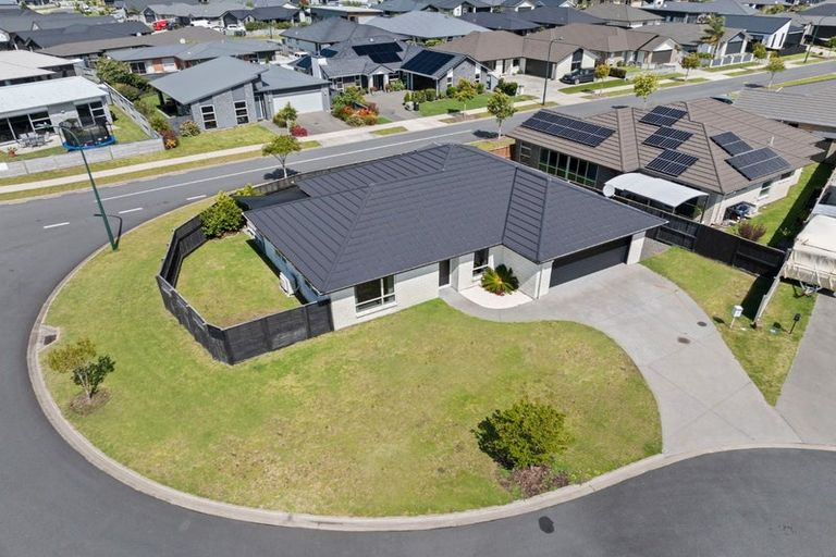 Photo of property in 1 Jeffs Way, Papamoa Beach, Papamoa, 3118