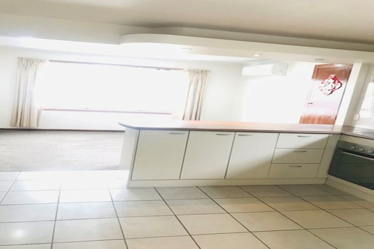 Photo of property in 4 Shirldale Place, Avonhead, Christchurch, 8042