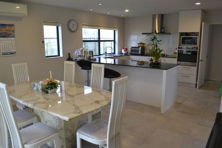 Photo of property in 2 Mccathie Drive, Flat Bush, Auckland, 2019