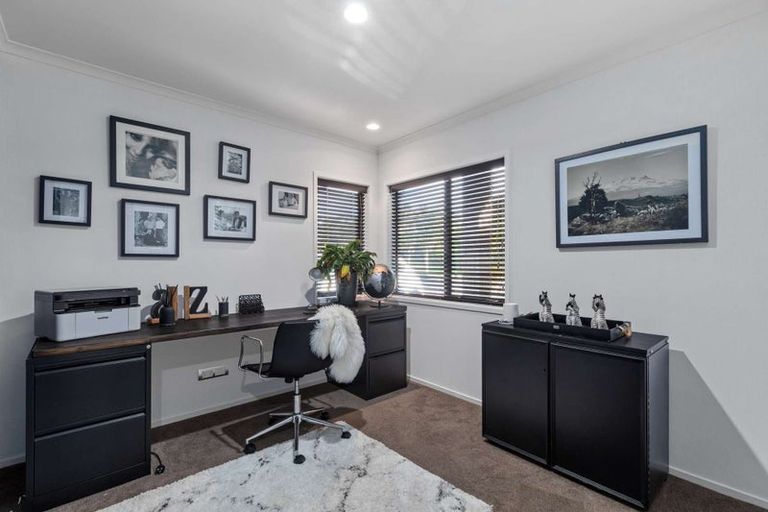 Photo of property in 8 Millbrook Drive, Waiuku, 2683