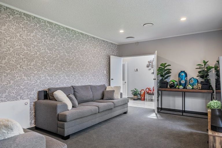 Photo of property in 15 Fairfield Road, Levin, 5510