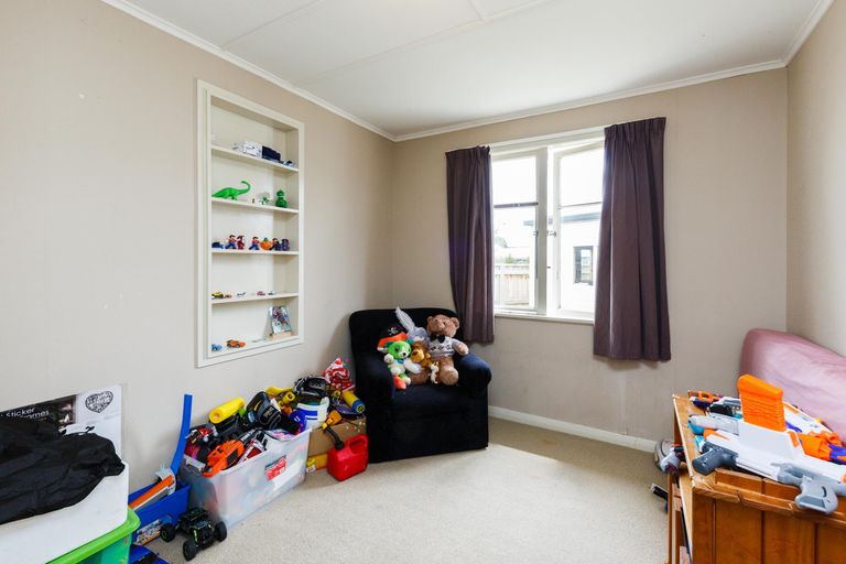 Photo of property in 21 Salisbury Avenue, Terrace End, Palmerston North, 4410