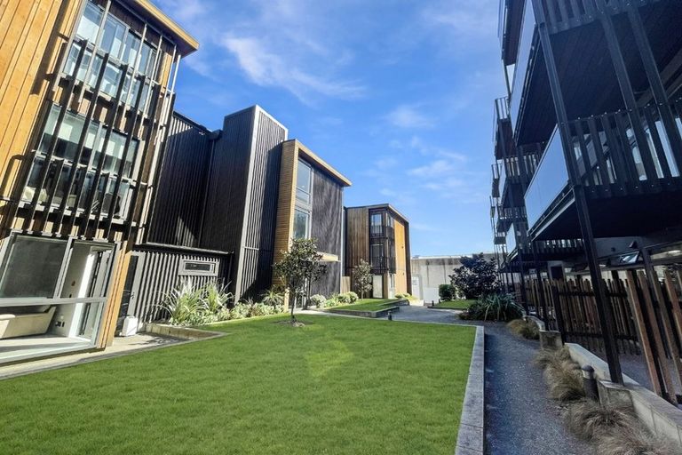 Photo of property in Vedado Apartments, 208/41u Hopper Street, Mount Cook, Wellington, 6011