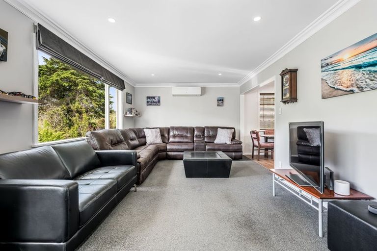 Photo of property in 77 Champion Street, Cannons Creek, Porirua, 5024