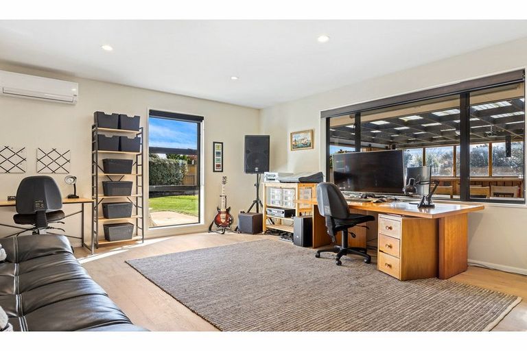 Photo of property in 4 Melville Crescent, Rolleston, 7614